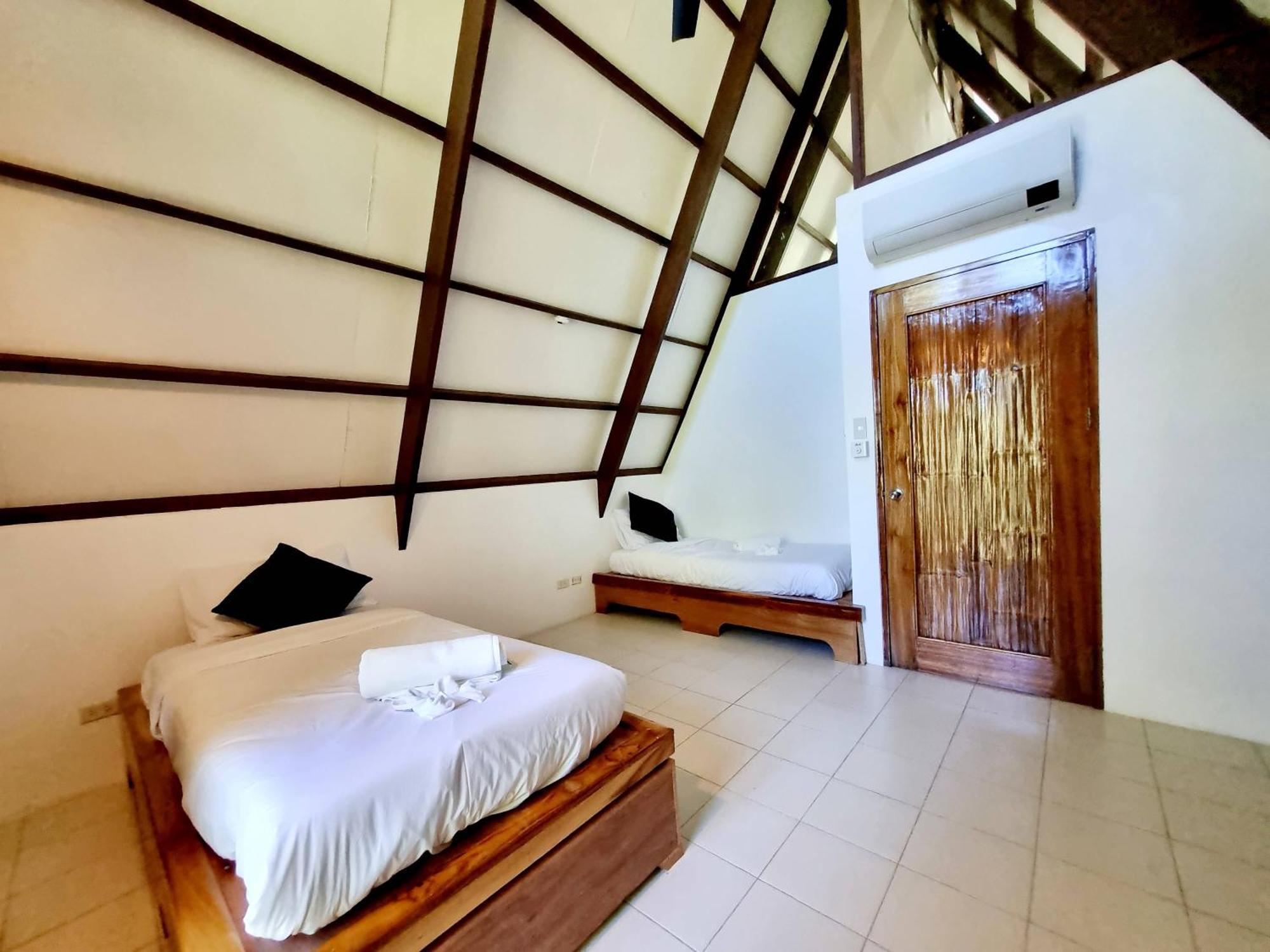 Casalay Boutique Villas & Dive Puerto Galera Bilik gambar